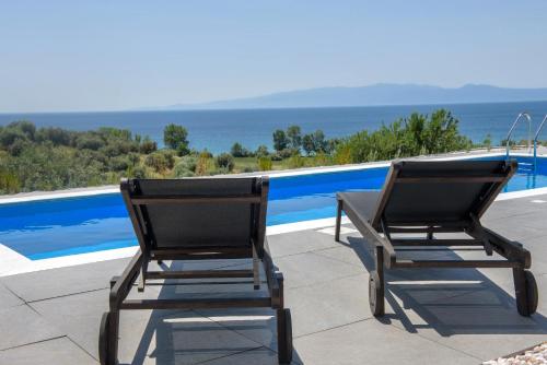 Gallery image of Serenity Villas in Develíkia