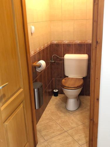 Ένα μπάνιο στο Hanga Apartman