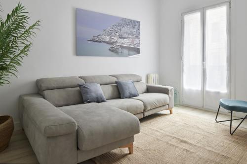 Always Easy I Chillida