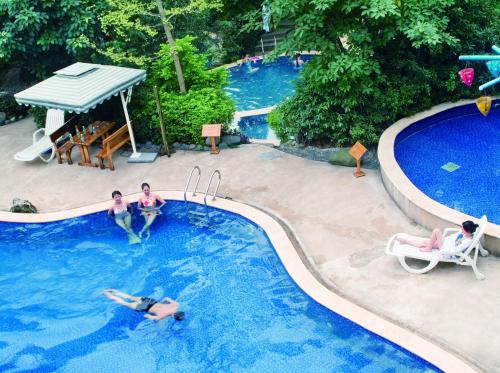 Bazén v ubytování E-mei Mountain Hotel nebo v jeho okolí