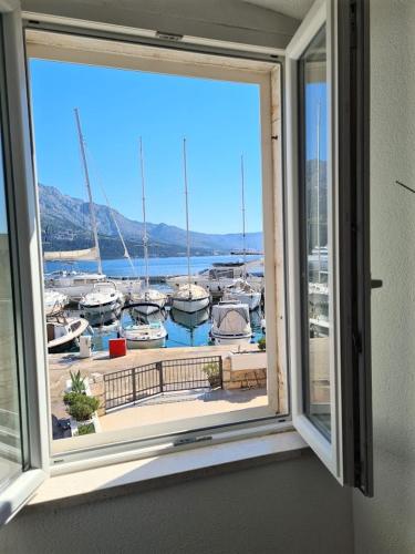Waterfront studio overlooking The Old city