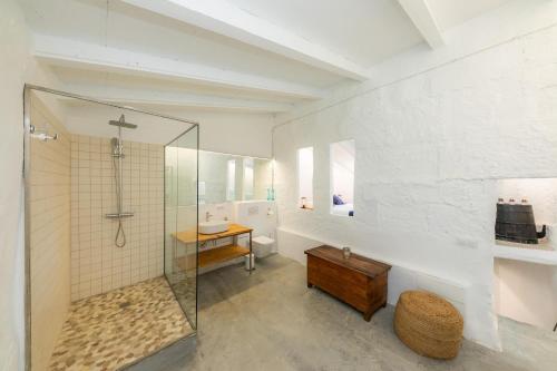 Kupatilo u objektu Sa Granada