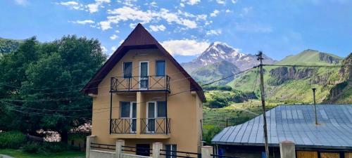 Gallery image of Kazbegi Inn in Stepantsminda