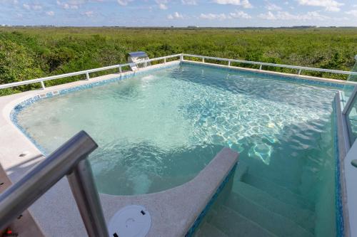 Kolam renang di atau dekat dengan Private Villa with Pool 10 min from Puerto Morelos Beach