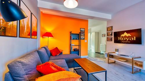 Χώρος καθιστικού στο Apartamenty 11-go 26 i 22 Listopada by Royal Aparts