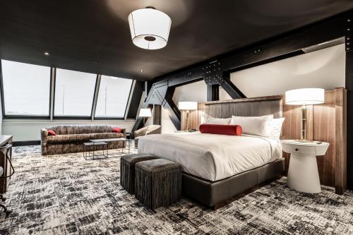 Bottleworks Hotel Image