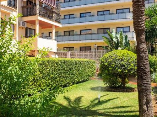 Apartamentos Pontinental, Torremolinos, Spain - Booking.com