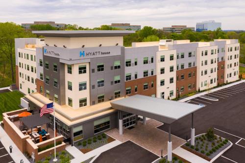 an aerial view of the mgmt hospital building at Hyatt House Nashville Airport in Nashville