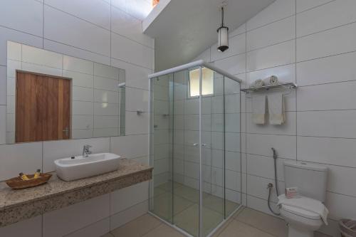 Bilik mandi di Resort Fazenda 3 Pinheiros