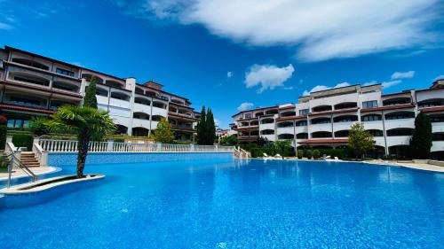 APARTELLO Modern Apartments - CASA REAL в Свети Влас