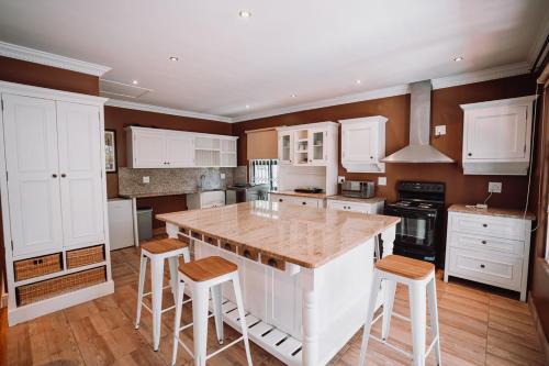 Cucina o angolo cottura di Rondebosch Luxury Living