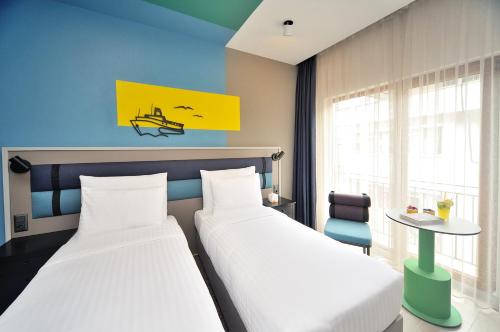 Standard Twin Room