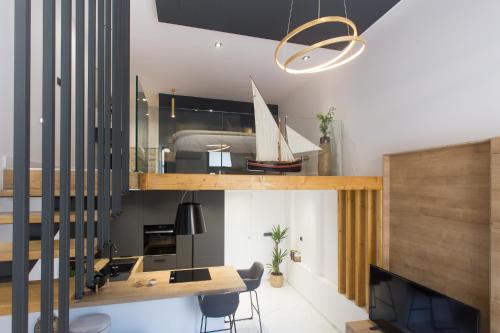 Castel Beachfront Apartment