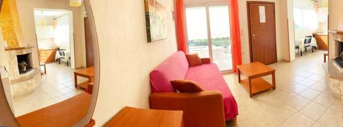 Photo de la galerie de l'établissement Helena's Apartments, à Nikiti