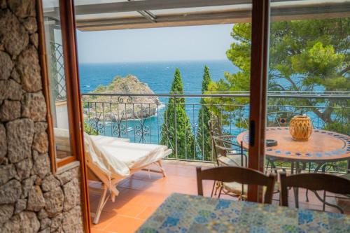 Gallery image of ToviMar Apartments in Taormina