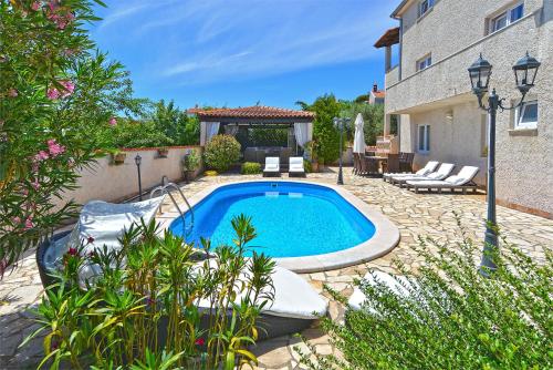 House Vesna 2101