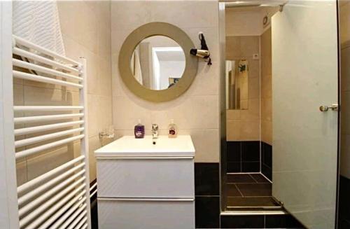 Et badeværelse på Favoriten-Rooms