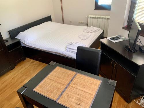 Katil atau katil-katil dalam bilik di Vila Darija Zlatar - studio apartman br. 2