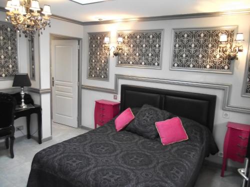 Photo de la galerie de l'établissement LES BELLES ÉPOQUES B&B - Proche Puy du Fou, à Saint-Germain-sur-Moine