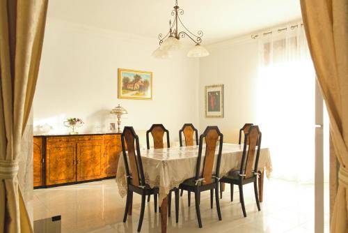 Ruang duduk di Antico Borgo B&B