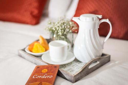 Tetera y cafetera en Hotel Cordero
