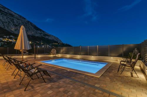 Πισίνα στο ή κοντά στο NEW! Milan's House with pool, Mediterranean