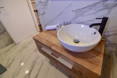 Ένα μπάνιο στο Apartman Sara