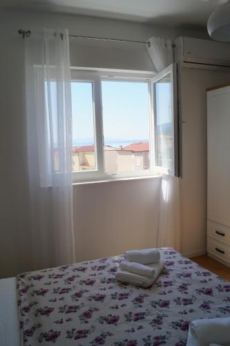 Apartment Ivona with beautiful seaview