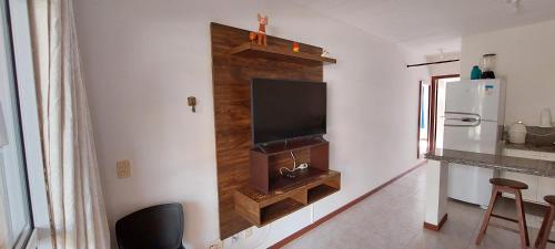 Una cocina o cocineta en Aldeia St Sebastien 06 Arembepe