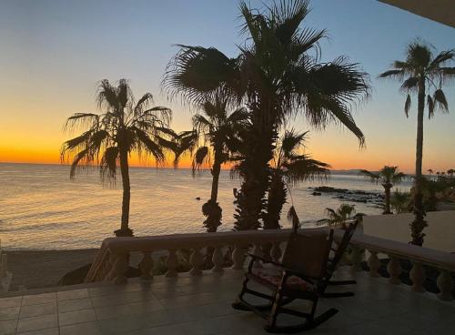 Casa Alvarado Villa- Private Beachfront Pool