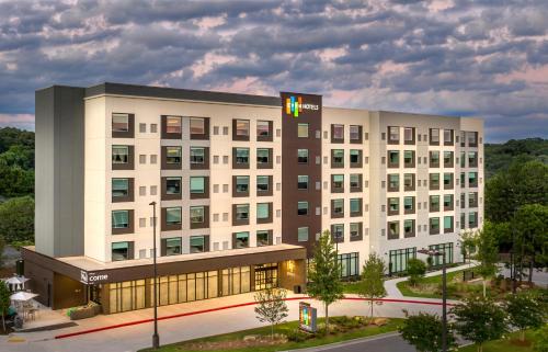 una imagen de un hotel con un edificio en EVEN Hotel Atlanta - Cobb Galleria, an IHG Hotel en Atlanta