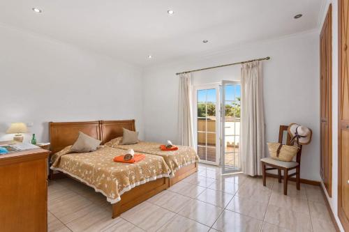 Villa Carvalho by Villa Plus