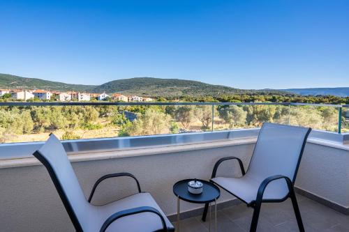 Balcony o terrace sa Villa Orhideja