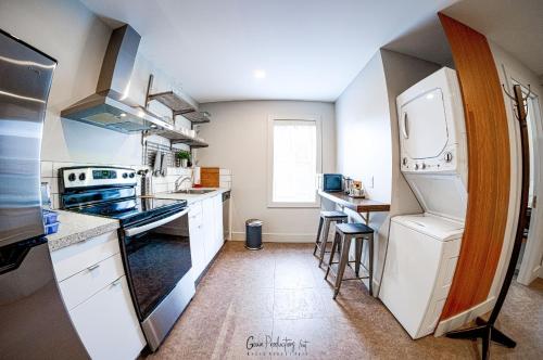 Una cocina o cocineta en Morel Executive Suites