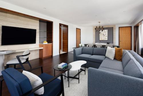 Four Seasons Hotel Denver Image