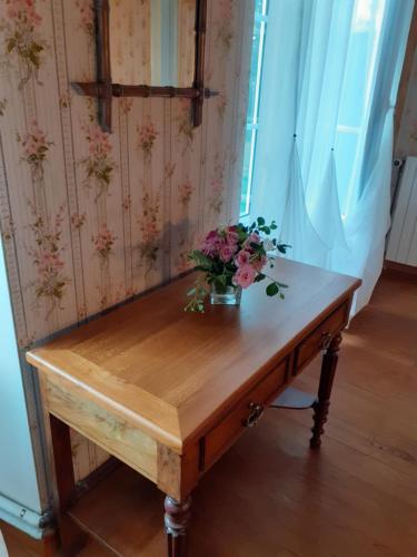 Φωτογραφία από το άλμπουμ του Chambre confortable dans maison bourgeoise σε Rouffignac