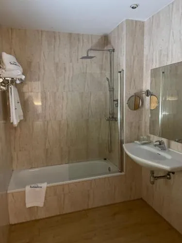 Hotel Suites Feria de Madrid photo 4