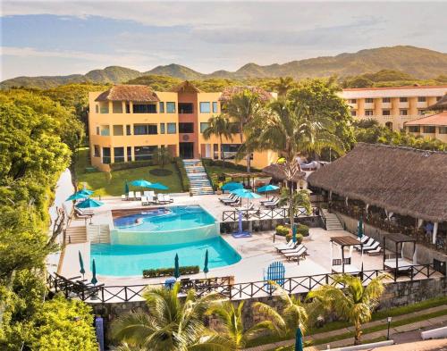 Výhled na bazén z ubytování Family Selection at Grand Palladium Vallarta Resort & Spa - All Inclusive nebo okolí