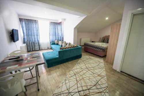 Ruang duduk di Melodi Hotel