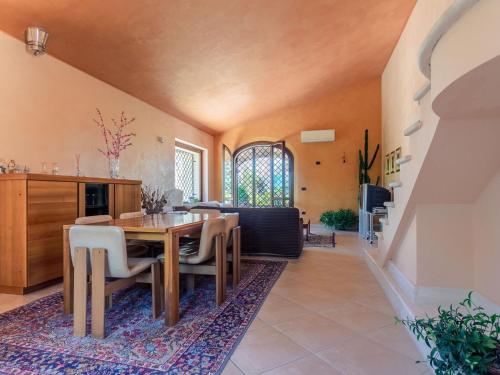 Elegant villa in the hills of Tortoreto with a garden
