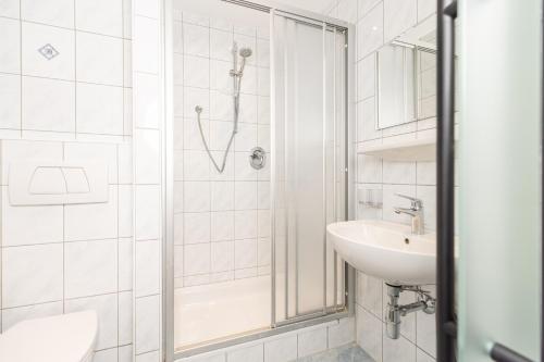 Un baño de Pension Rofan