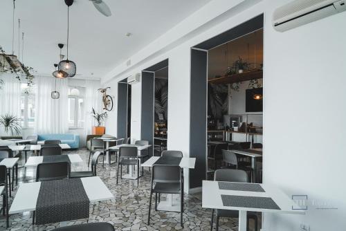 Ruang duduk di Nautic Beach Hotel