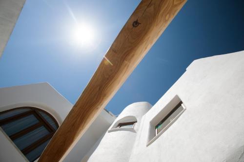 Naxian Aura suites
