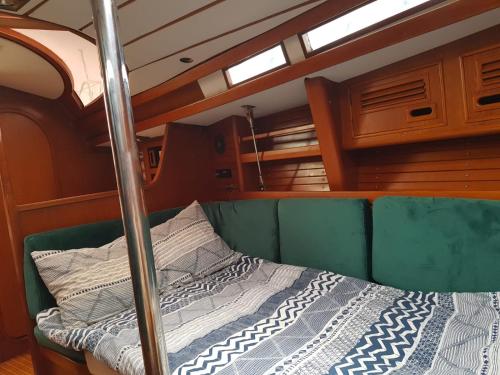 a bed in the back of a boat at Java Yacht in El Puerto de Santa María