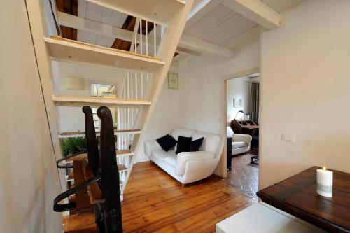 La casa dei Legni Parlanti