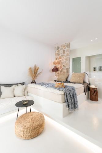 Naxian Aura suites