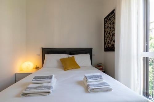 Fashion District - Top Floor Apartment