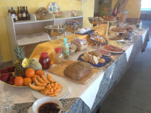 Gallery image of Hotel Strand in Marina di Montenero