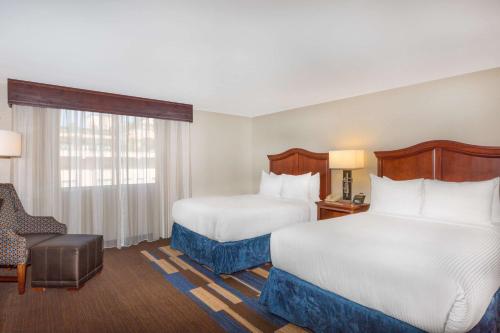 Wyndham New Orleans French Quarter Image