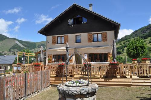 Vista general de una montaña o vista desde el hotel 